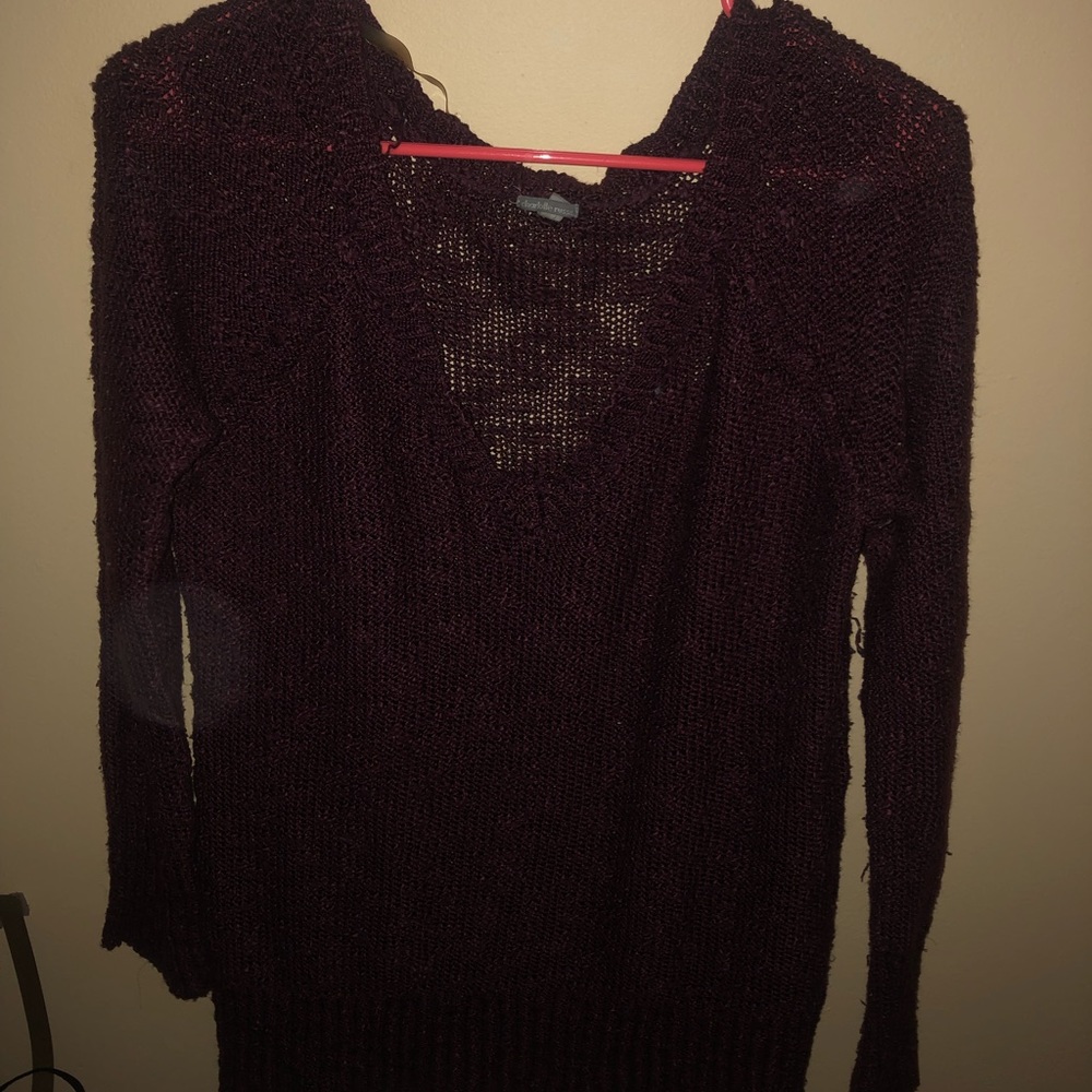 Maroon sweater